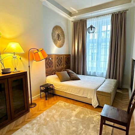 4M High Apartment In Heart Of Warsaw! Exterior photo